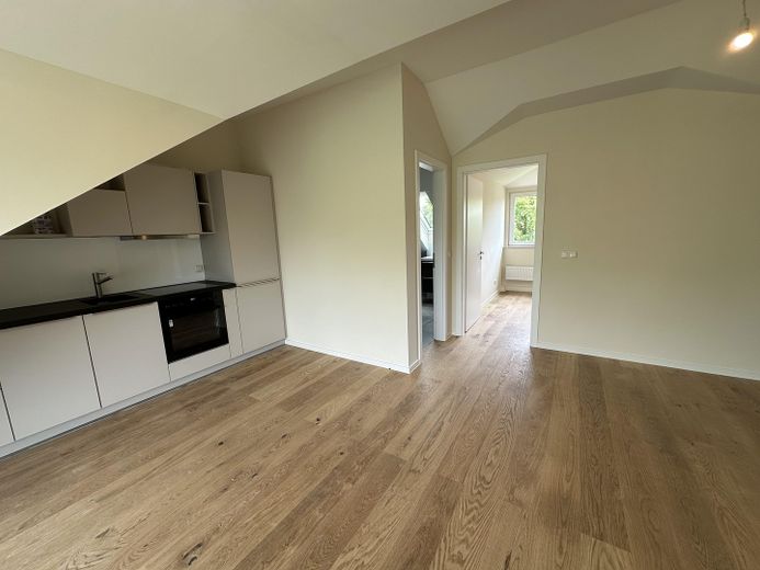 Provisionsfreie Neubau-Dachgeschosswohnung–Erstbezug, hochwert. Ausstattung, 5 Min. Bhf Köpenick – Wohn-/Esszimmer--Schlafzimmer