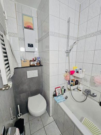 Helle 3-Zimmer-Wohnung mit Balkon in Ratingen-Zentrum, 59 m² – Bad