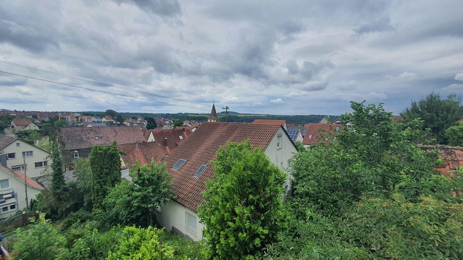 Helle 2 1/2-Zi.-Maisonette Whg. mit toller Aussicht in Kirchberg – Foto 2