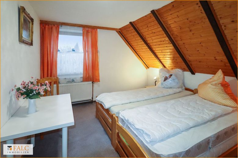 Schlafzimmer 2