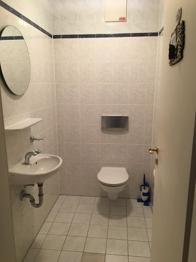 Gepfl. 3-Zi-Whg. 89qm Balkon Bad Gäste-WC Keller Tiefgarage in Nbg provisionsfrei v. Privat – Foto 12