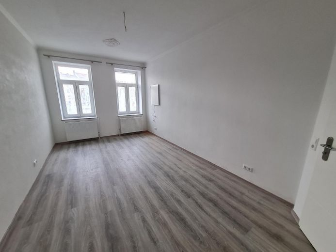 3-Zi. WHG + Balkon + Aufzug+Garten – Schlafzimmer 1