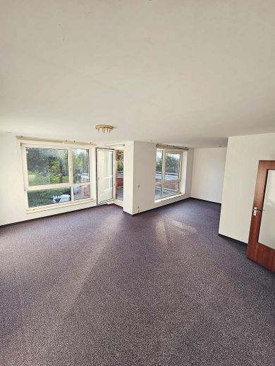 Zentrale 1-Zimmer-Wohnung mit Sonnenterasse in Willich – Wohnzimmer
