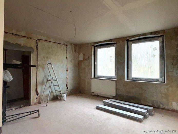 Haus mit Entwicklungsmöglichkeiten bietet  Potenzial für Investoren, Familien oder handwerklich versierte Käufer – VUB0002214-12