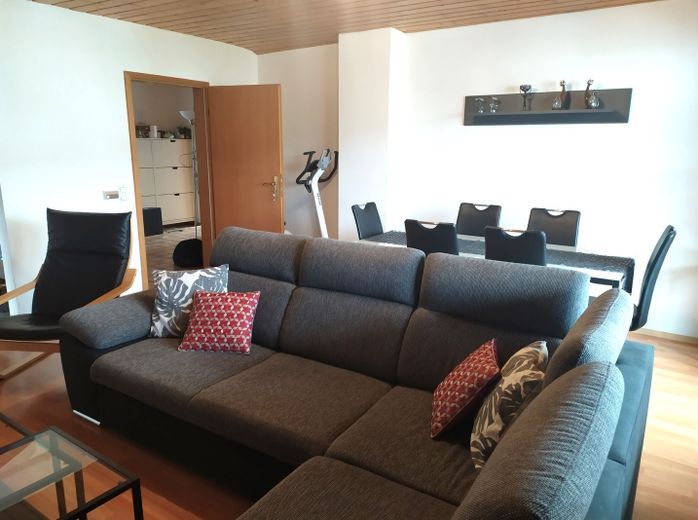 Sehr Helle schicke 3 Zimmer Dachgeschosswohnung mit Blick in die Berge – Photo 11