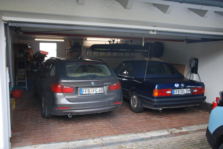Doppelgarage mit Wallbox