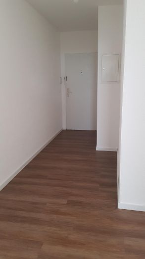 3-Zimmerwohnung am Bodensee mit Küche, Balkonen und Schwimmbad – Eingangsbereich