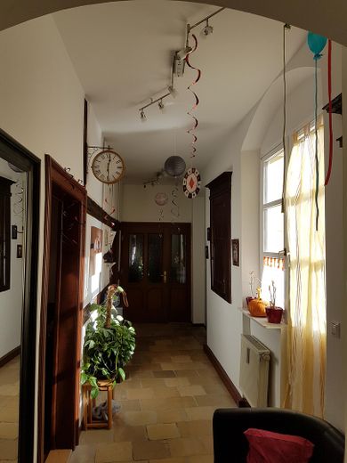 Flur mit Einbauschränken