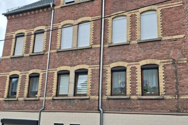 Apartment house with 3 residential units