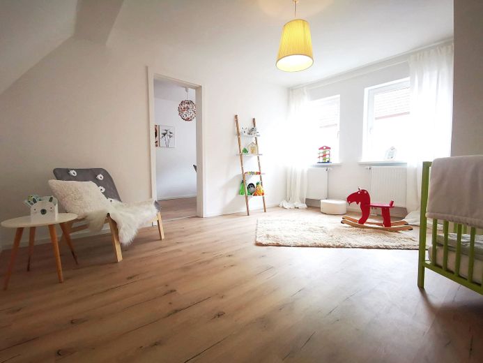 Wohnen über zwei Ebenen: 114 m² Maisonette im Herzen von Oppenheim – Foto 5