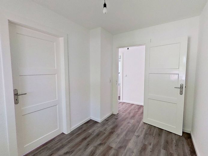 Moderne 2-Zimmer-Wohnung mit Wannenbad in ruhiger Wohnlage – Ansicht II: Schlafzimmer II