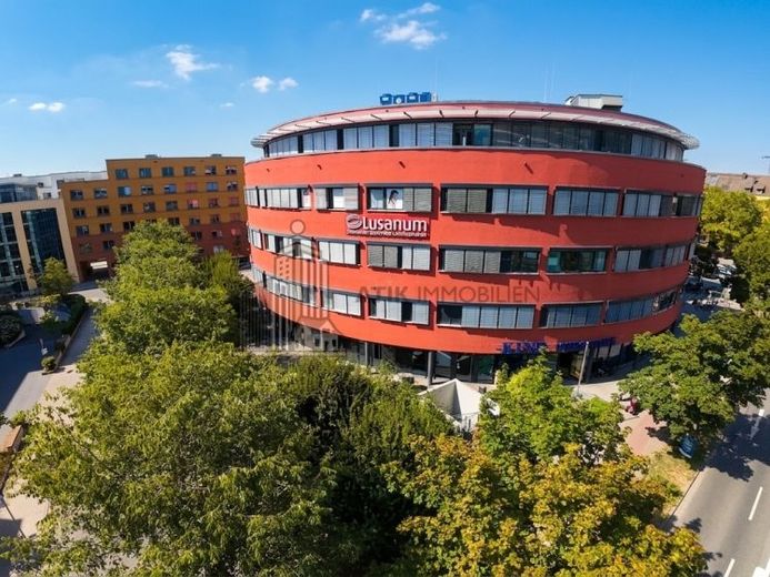 ATIK: Nowoczesne powierzchnie biurowe w centrum zdrowia i lekarzy Lusanum – Foto 1