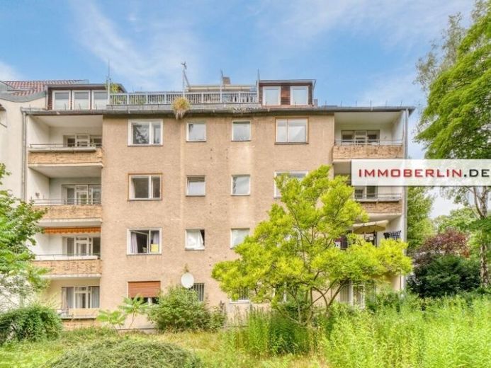 IMMOBERLIN.DE - Popular location! Apartment in need of renovation with southeast loggia – Foto 1