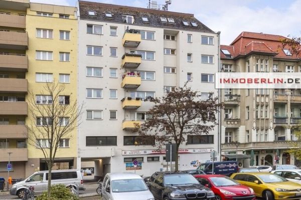 IMMOBERLIN.DE - Gemütliche Wohnung mit Balkon & Lift nahe Turmstraße