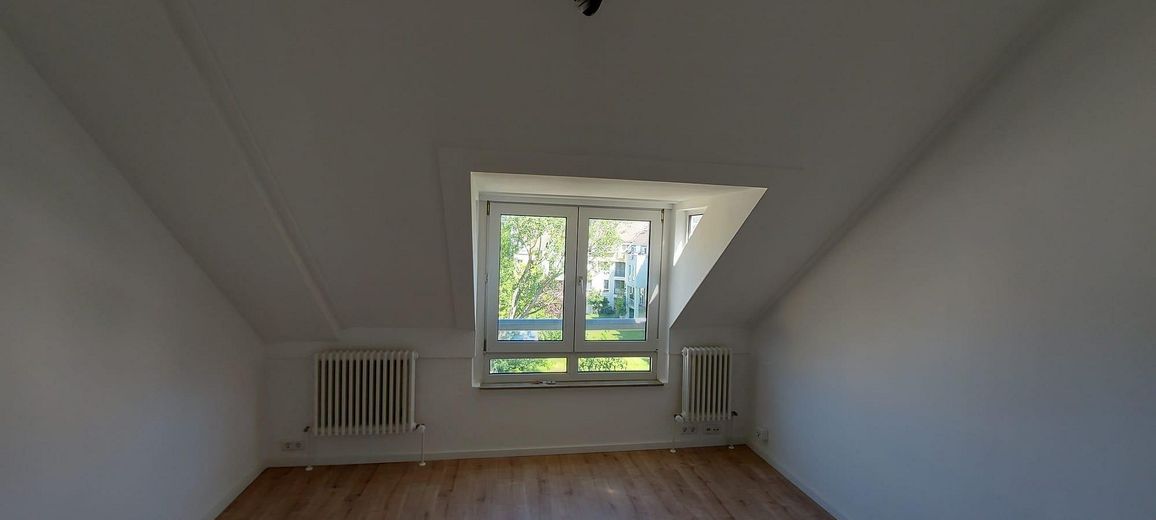 Schönes frisch renovierte 2-Zimmer Wohnung in Bonn – Wohn-/Schlafbereich