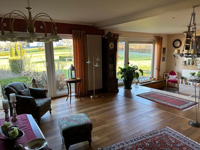 Se vende casa unifamiliar bien cuidada con gran parcela – Foto 7