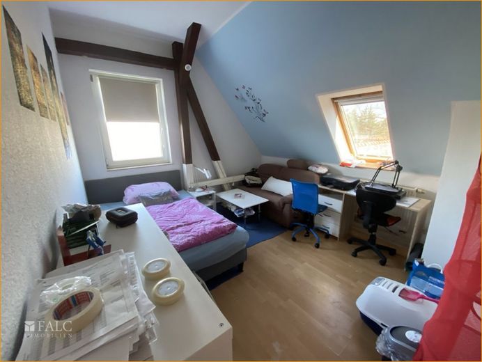 Neue Heizung + 9 kWp PV-Anlage im Zweigenerationenhaus!! – Gästezimmer Obergeschoss