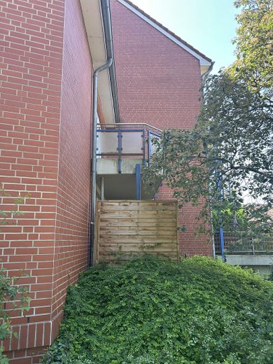 Penthouse tarzında tamamen yenilenmiş ve boş (kiralanmamış) – Ansicht Balkon