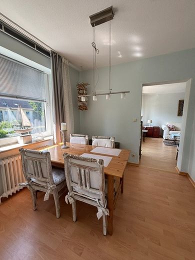 3 Zimmer-ETW, Loggia, Garage, mit Schwimmbad- und Saunaanteil – Esszimmer
