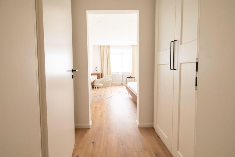 Furnished 5-room shared apartment in Munich with spacious rooms and modern features – Foto 10