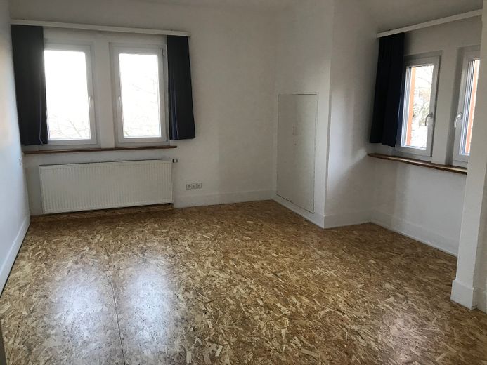 Luminoso appartamento di 5 locali al 1° + 2° piano di una casa di campagna a Gaildorf / Schwäbisch Hall – Zimmer 1.OG N/O