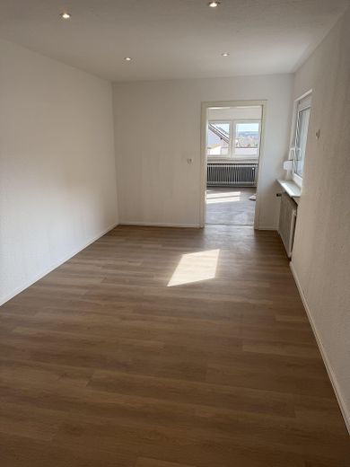 renoviertes Haus 4 Zimmer Küche Bad mit Hof und Garage Worms Abenheim – Küche / Esszimmer