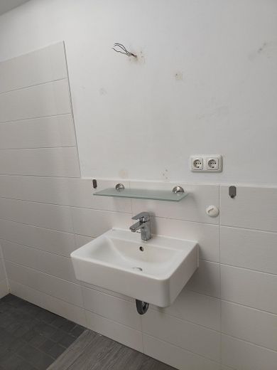 3-Zimmer Etagenwohnung mit Balkon in Tornesch zum Verkauf – Bad