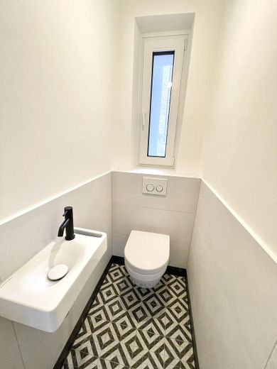 Gäste-WC m. Fenster