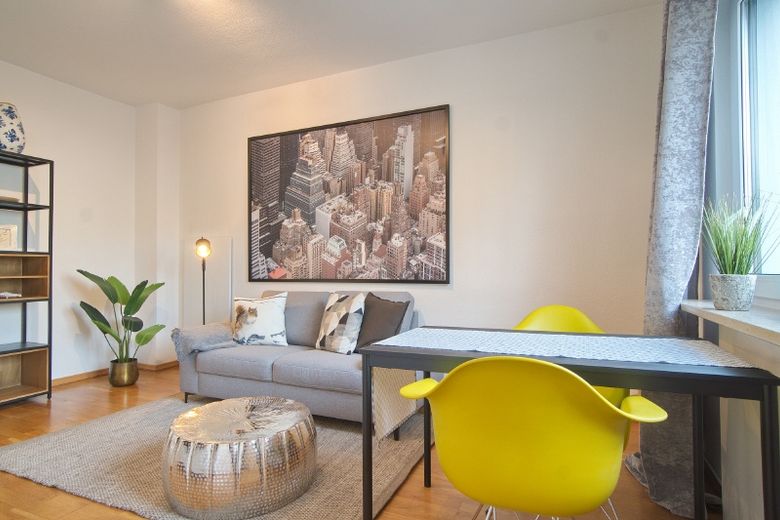 Schicke Wohnung mit Komplettausstattung, W-LAN, Parkett, Balkon, ruhiges Schlafzimmer, Nähe Rüttenscheider Straße – 7e0110dd65a3be2d66a1988cf6666ba7c677ce4c.jpg