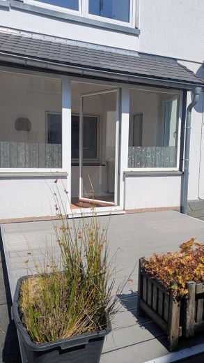 Top zentrale 2,5 ZImmer-Wohnung mit Dachterrasse und Wintergarten im Dobbenviertel – Eingangstür zum Wintergarten