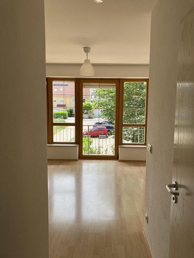 Flur und Wohnzimmer