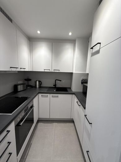NEU Saniert - Vollmöbliertes 1-Zimmer Apartment mit Ausblick im SI-Centrum, ab sofort verfügbar – Foto 13