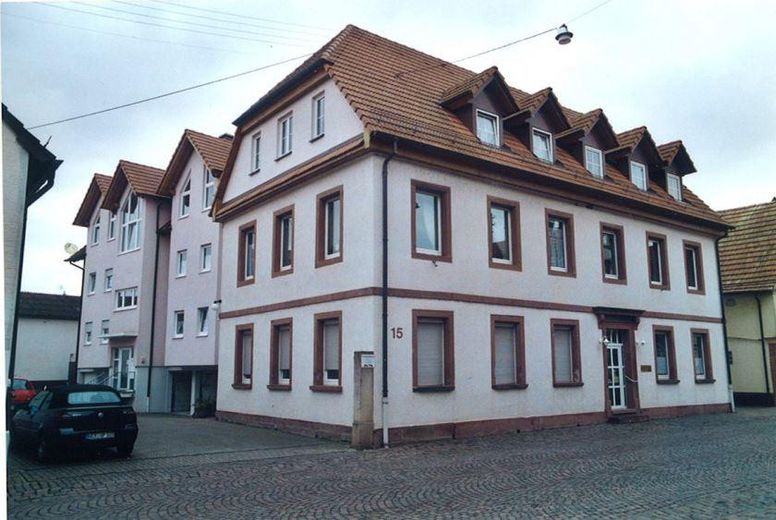 Schöne 2 ZKB im DG mit Stellplatz – Foto 1