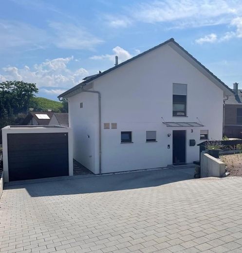 Exklusives SchwörerHaus in traumhafter Lage – Wohnen direkt an den Weinbergen – Foto 1