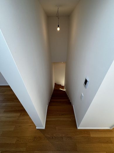 DG Treppe hinab