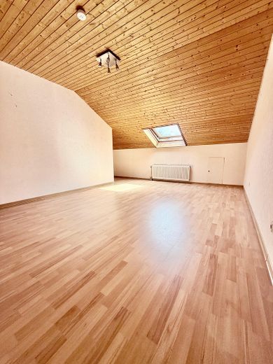 Provisionsfrei: Doppelhaushälfte mit 137 m², Garten und Garage in Erkelenz – Schlafzimmer 1 OG