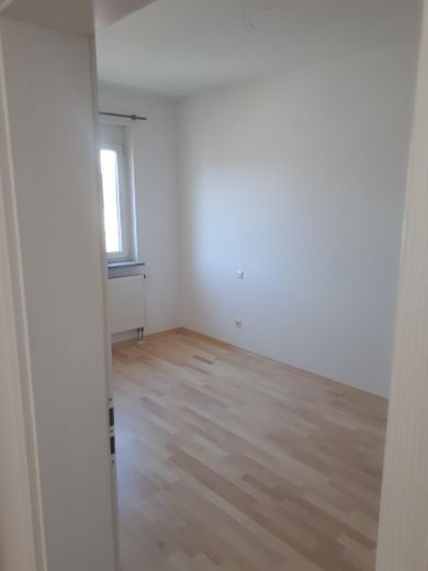 Piękne, jasne, centralnie położone mieszkanie 2-pokojowe z balkonem – Schlafzimmer