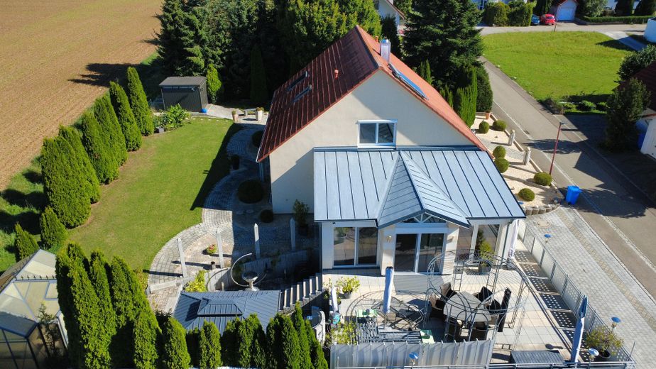 Einfamilienhaus in unverbaubarer Randlage auch als Mehrgenerationenhaus nutzbar. 3 Wohneinheiten – Foto 3
