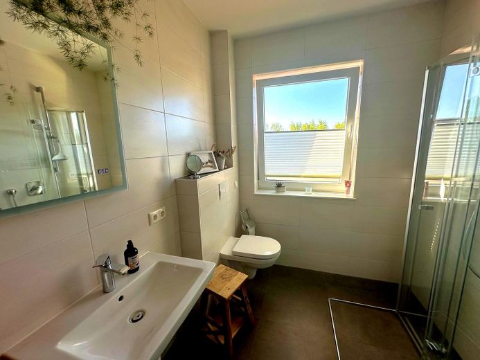 Penthouse Schwerin – Gästebad