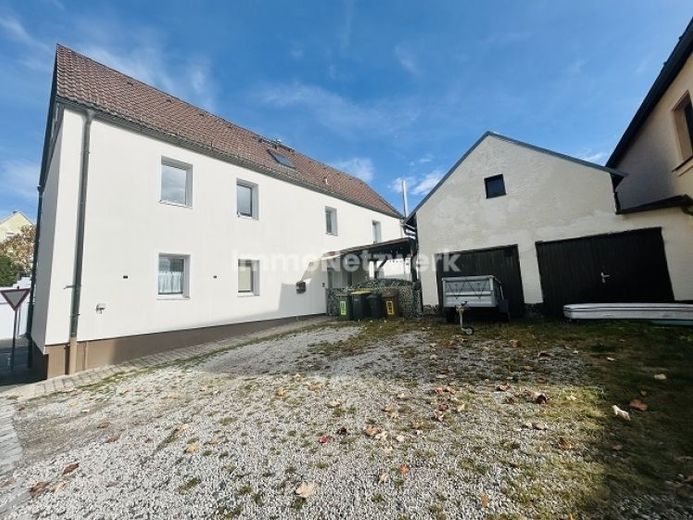 ***Stadthaus mit Charakter und Potenzial in Selb*** – Foto 1