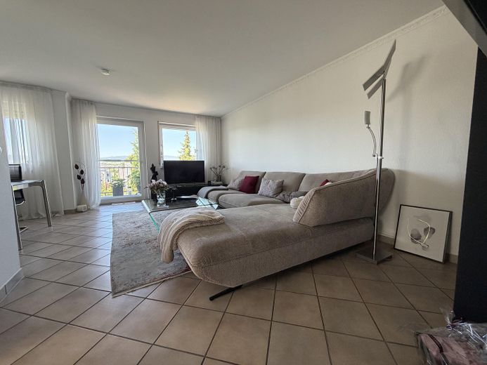 Bestlage am Budenheimer Wald / Helle 3-Zimmer Wohnung mit Balkon und Garage – Wohnen & Essen (1)