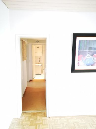 4/5 Zimmer Wohnung in Königsforstnähe (Neubrück) zur Eigennutzung oder als Kapitalanlage – Flur zum Schlafzimmer