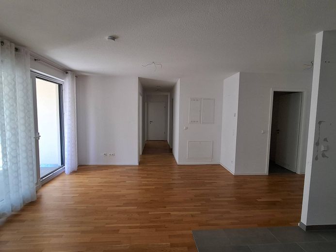 Ideaal voor stellen of kleine gezinnen: 3-kamerappartement – Wohn - und Esszimmer mit Zuga…