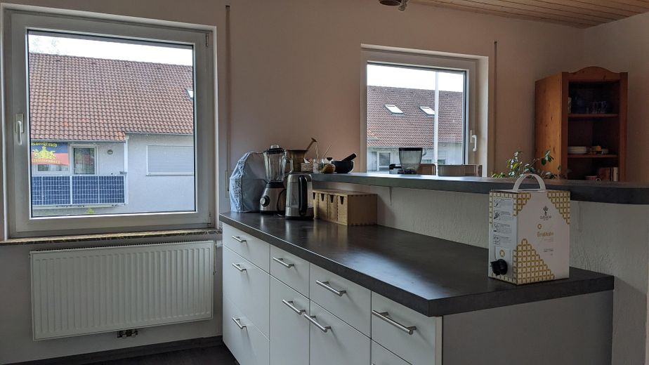 Küche mit Essbereich