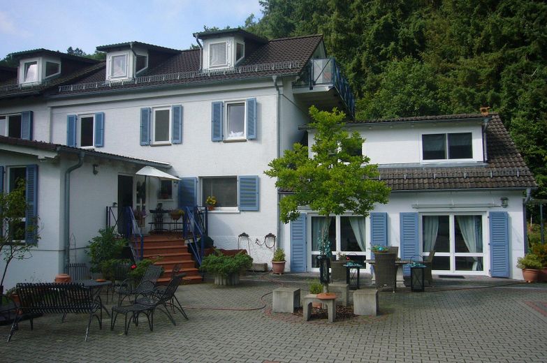 Casa di campagna rappresentativa con disposizione versatile degli ambienti fino a 3 unità – Photo 1