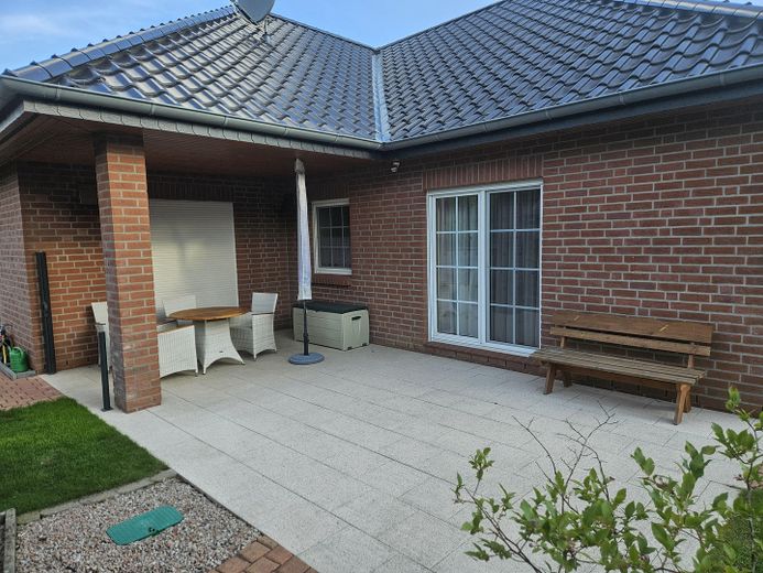 Provisionsfreier Bungalow in ruhiger Lage – Terrasse 1