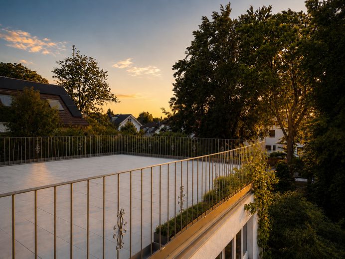 Pierwsze zamieszkanie bez prowizji – 2 pokoje z tarasem na dachu w Neubiberg – Dachterrasse