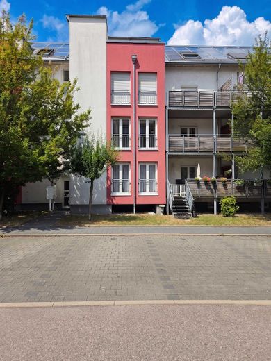 Frisch renovierte 2-Zimmer-Traumwohnung (Effizienzklasse A!), 2 Stellplätze - provisionsfrei! – Außenansicht