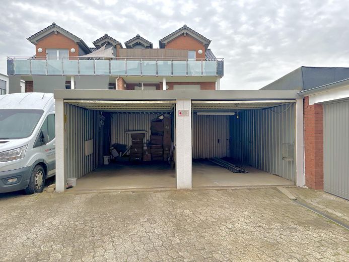 Moderne 2 Zimmer im kernsanierten Altbau – Opt. Garage oder Einstellplatz