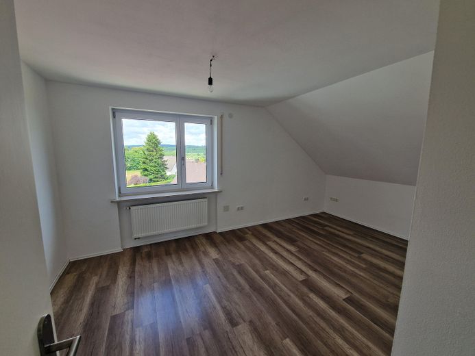 Attic apartment with south-facing balcony – Zimmer 2